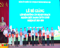 Hà Nội: Bế giảng lớp bồi dưỡng cán bộ quy hoạch nguồn chức danh cấp ủy cơ sở nhiệm kỳ 2025 - 2030